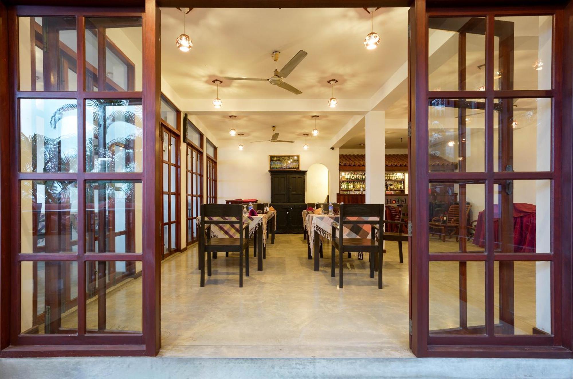 Hotel Silan Mo Mirissa Exterior photo